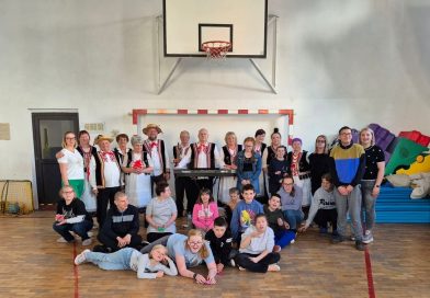 KAPELA „STRYJOWIACY” Z&nbsp;WIZYTĄ W&nbsp;GRUPACH WYCHOWAWCZYCH!
