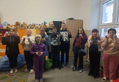 MAGIA Z&nbsp;MAŁEGO KWADRACIKA PAPIERU – DZIEŃ ORIGAMI W&nbsp;GRUPACH WYCHOWAWCZYCH